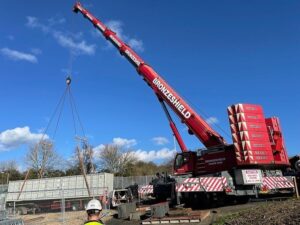 350ton crane to lift and install a new battery technology at East Cowes Power Station